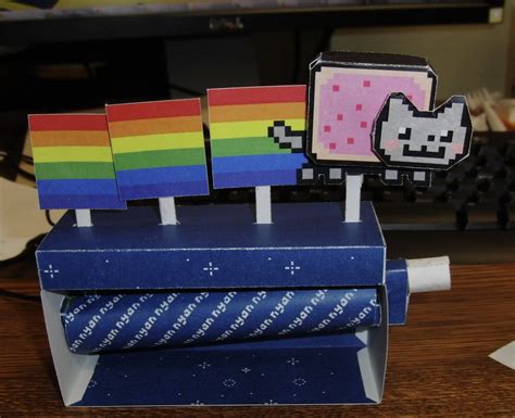 Free Papercraft Template Nyan Cat Papercraft
