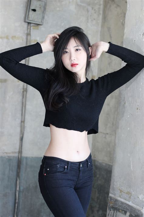 Three Studio Sets Yeon Da Bin Share Erotic Asian Girl Picture Livestream
