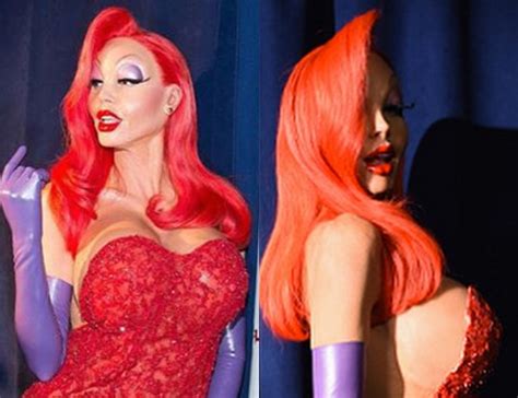 With her elaborate costumes over the years, heidi klum has been dubbed the queen of halloween. this year she built up the anticipation with teasers on her instagram account weeks in advance. Heidi Klum Jessica Rabbit : Heidi Klum Dressed Jessica ...