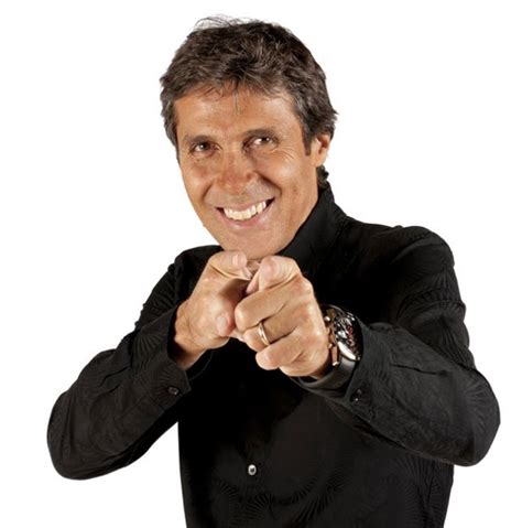 Luca barbarossa (roma, 15 aprile 1961) è un cantautore e conduttore radiofonico italiano. Luca Barbarossa - Agenzia Booking & Management per Eventi ...