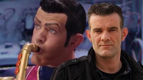 Robbie Rotten Actors Wife Reveals His Cancer Is In The Very Final Stages We The Unicorns