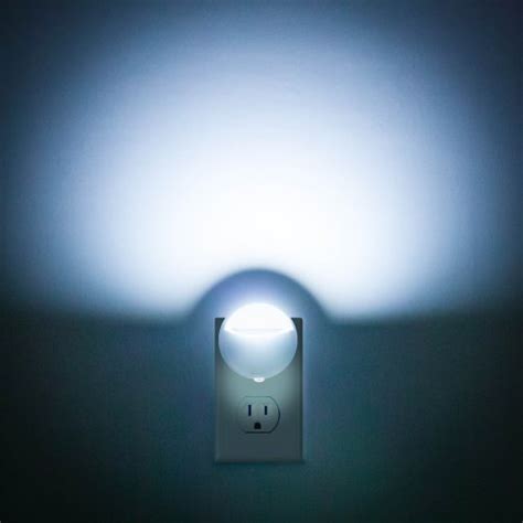 Maxxima Mln 12 Wall Wash Led Night Light With Dusk To Dawn
