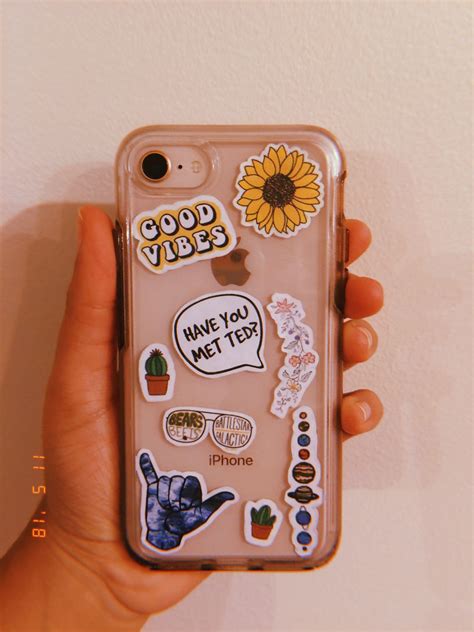 DIY sticker phone case! | Capas para tumblr, Capas para telefone, Capas