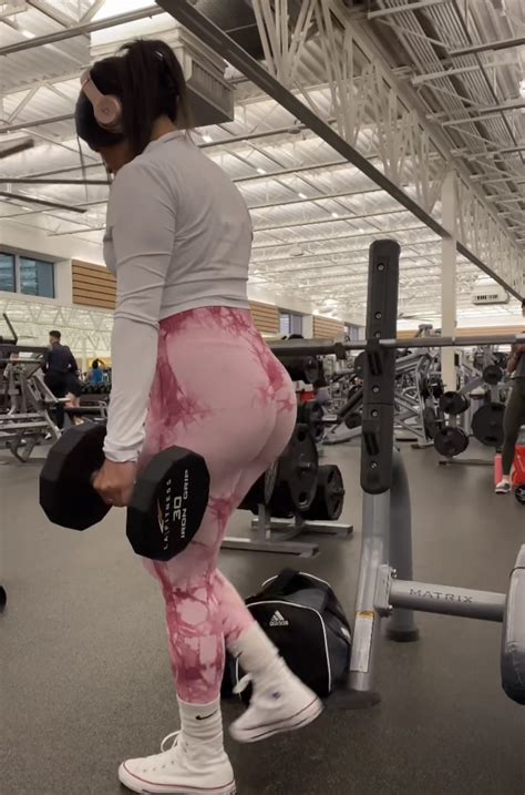 sexy gym latina ass spandex leggings and yoga pants forum