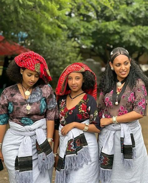 Amhara Woman Ethiopian Clothing Ethiopian Traditional Dress