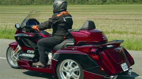 Honda Goldwing Trike 3 Roues Action Moteur Sport Moto Youtube