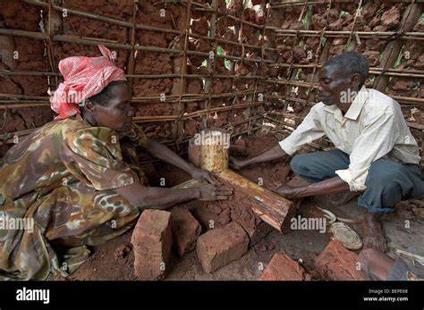 Uganda Making A Mud Fuel Efficient Wood Burning Cooking Stove Kayunga