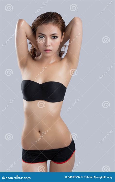Aziatische Schoonheid Sexy Vrouwenmodel Stock Foto Image Of Uitoefenen Meisje 64697792