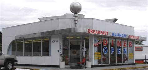 Food was typical krystal food. Fast Food Chains | RoadsideArchitecture.com