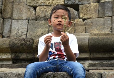 Photo Traditional Games Help Children Build Character The Jakarta Post
