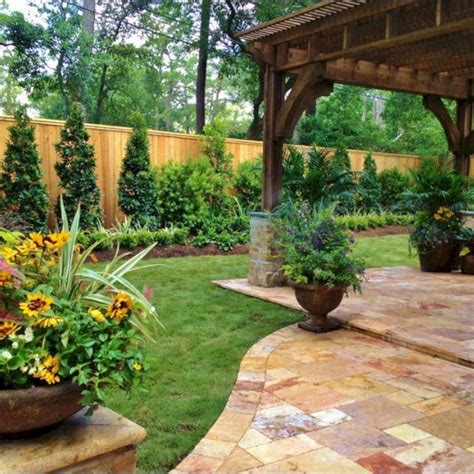 See more ideas about backyard landscaping, garden design, outdoor gardens. Backyard Fence Landscaping Ideas - Home and Apartment Ideas