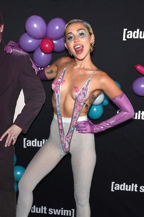 miley cyrus topless wearing butterfly pasties and pantyhose while performing at porn pictures