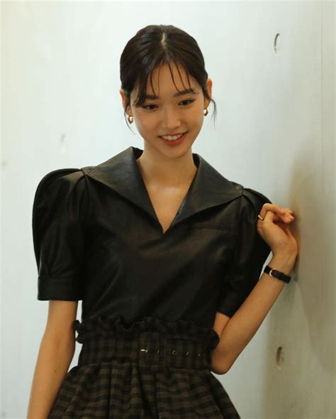 Пин от пользователя Halli Sullivan на доске Outfit Корейские актрисы