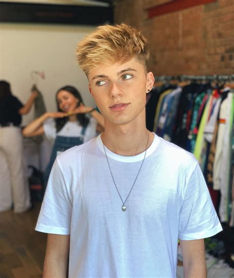 Hrvy On Instagram Moods Of The Day Chicos Bonitos Adexe Y Nau Fotos Chicas