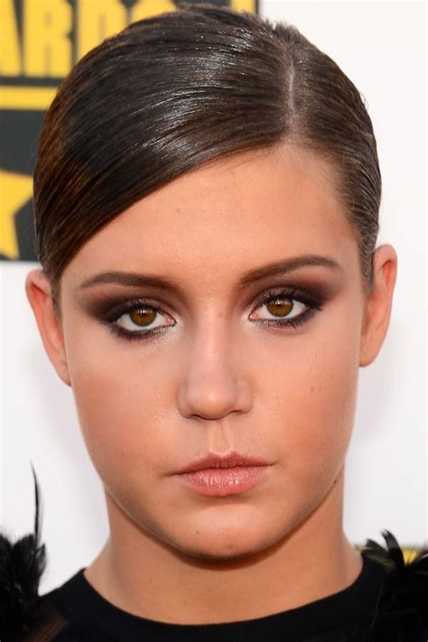 28435548695328808158 600×900 Adele Exarchopoulos Beauty Face