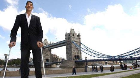 World S Tallest Man Finally Stops Growing After Pioneering Treatment At Us Hospital Fox News