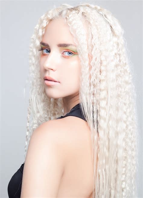 Hottest Platinum Blonde Hairstyles You Ll See In