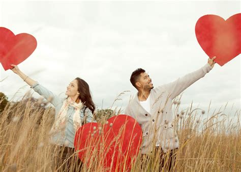 10 Signs Your Man Have Emotional Bonding Relationship Goals