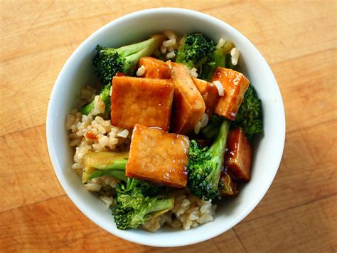 Choice steam rice, fried rice or brown rice add $1.00). Peanut tofu stir-fry with broccoli and brown rice. | Garden of Vegan | Student recipes, Vegan ...