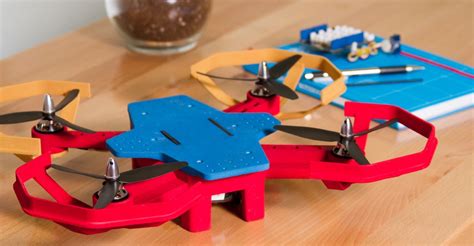 Drones like parrot's smart quadcopters are slowly becoming popular toys. Skyworks presenteert drone DIY kit op Kickstarter