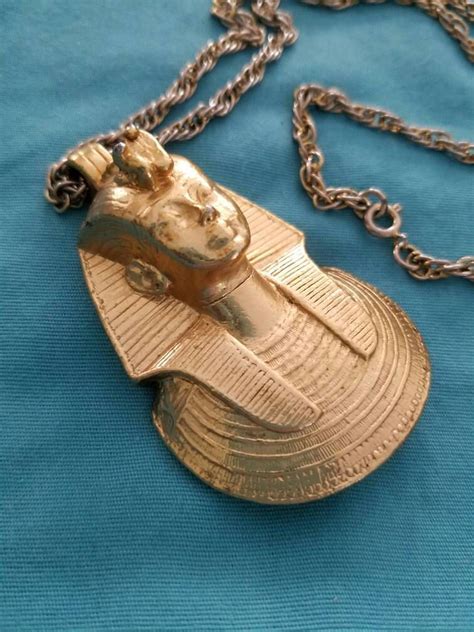 25 Off King Tut Large Gold Plate Pendant On 24 Chain Pharoah Egyptian