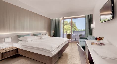 Die federseeklinik ist eine rehaklinik für orthopädie und unfallchirurgie sowie innere medizin mit den schwerpunkten rheumatologie und onkologie. Zimmer Thermenhotel Stoiser