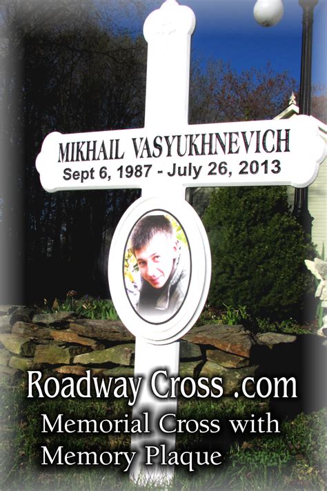 Roadside Memorial Cross With Memory Plaque Made Of High Quality Pvc