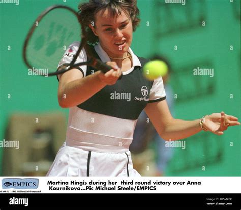 Martina Hingis During Her Third Round Victory Over Anna Kournikova Stock Photo Alamy