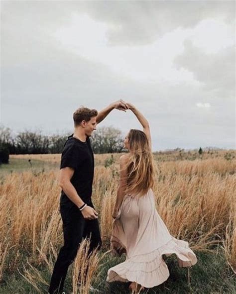 Cute Engagement Photo Shoot Ideas Thatll To Melt Your Heart 1 Fab