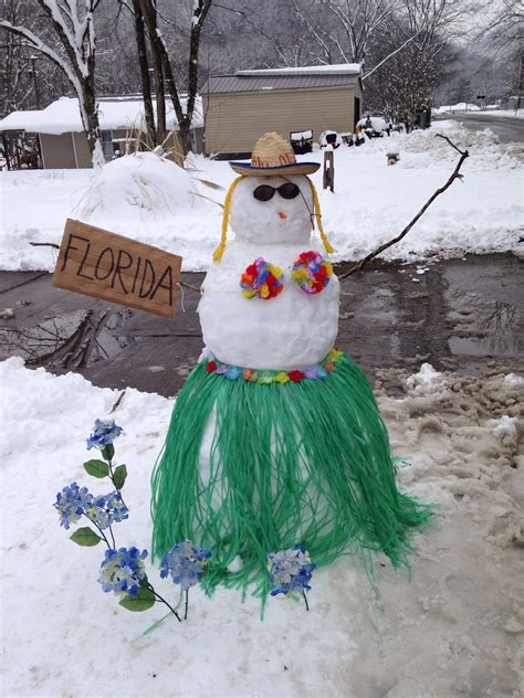 West Virginia Snowman Is Tired Of The Snow Hitch Hiking To Florida Crafts Christmas