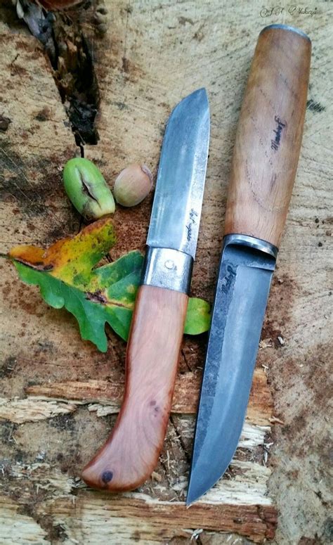 In a survival situation, a knife can be essential, so it is a good idea to have one around if you are spending time in the wilderness. Dutch Bushcraft Knives Mora Robust - Beauty Craft