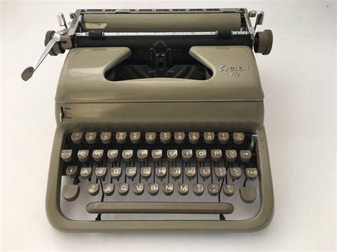 Everest working typewriter. Stunning retro vintage | Etsy | Working typewriter, Typewriter ...