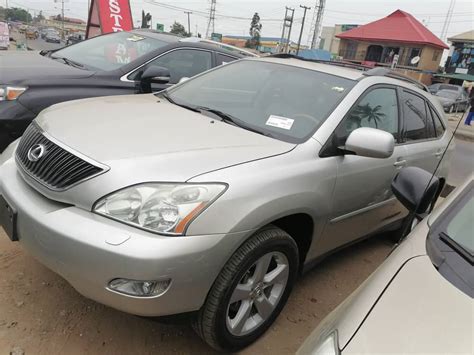 Good ride in all ramifications, nothing to worry about, from interior to exterior, gear to engine, sweet rx300. Foreign used 2006 Lexus RX 330 - Autos - Nigeria