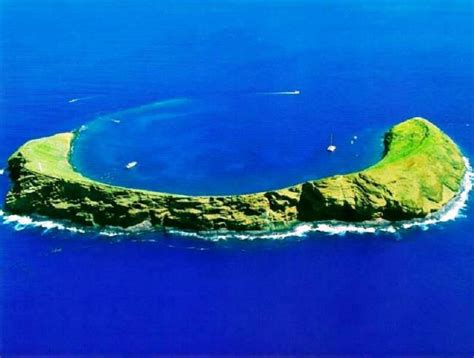 Molokini Crater Maui Hawaii