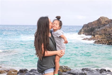Mommy And Daughter Kisses Are The Best Hawaii Travel Travelphotagraphy Beach Beachlife