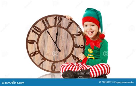 Concetto Di Natale Poco Elf Con Lorologio Isolato Su Bianco Fotografia