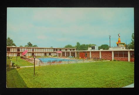 S Swimming Pool Holiday Inn Huntington Wv Cabell Wayne Co Postcard