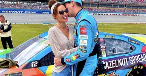 10 Things You Need To Know About Samantha Busch Fanbuzz