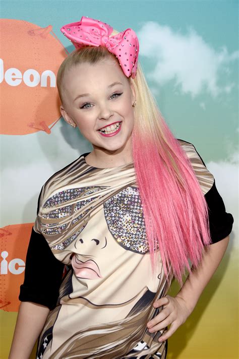 18 year old abigail petergirls strip n chat. Abby Lee Miller Shades Student JoJo Siwa In 'Dance Moms ...