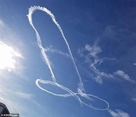 Us Marine Pilot Draws A Penis In The Sky Above California A Year After Similar Navy Incident