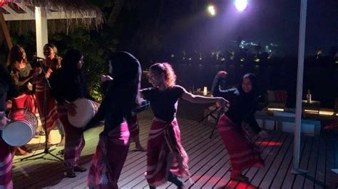 Maldivian Traditional Boduberu Dance By Faimini Group Marriott