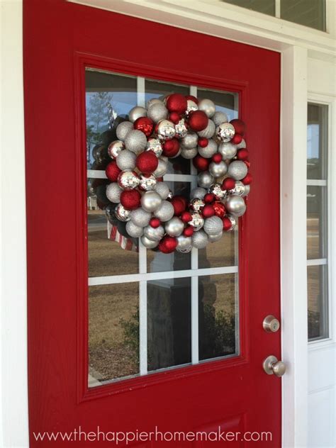 12 Amazing Christmas Door Decorations You Can Make On The Cheap