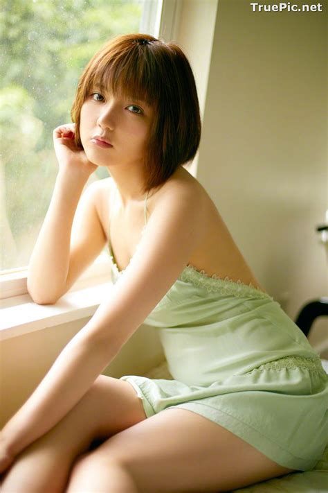 Wanibooks No 135 Japanese Idol Singer And Actress Erina Mano