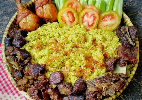 Nasi kebuli asli menggunakan bahan campuran daging kambing. Nasi Kebuli | Resep | Resep, Masakan indonesia, Resep masakan