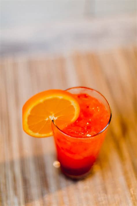 Simple Cranberry Tequila Sunrise Cocktail Recipe Beginnerfood