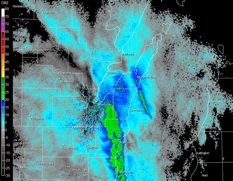 Heavy Lake Effect Snow Hits Lake Shore