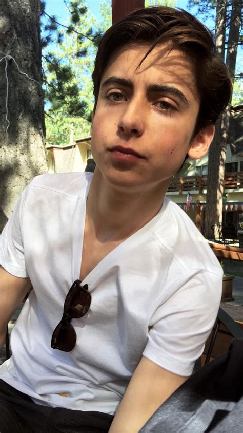 I'm an actor, musician and environmental activist! Aidan Gallagher/Number Five Imagines - Talking shit (Five ...