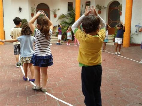 Caminando Sobre Una Línea Comunidad Educativa Montessori Cancún