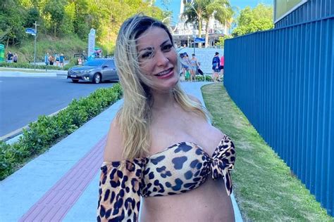 Andressa Urach mostra corpo um mês após dar à luz Barriga voltando Jornal Regional DF