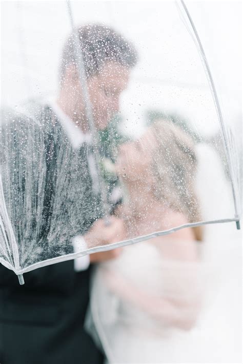 Best Advice For Rainy Wedding Days Rainy Wedding Wedding Day Virginia Wedding Photographer